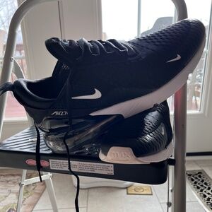 (USED) Nike Air Max 270 Sneaker - Men's